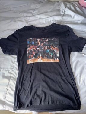 Women’s Miami Heat Dwayne Wade Black Basketball Graphic Tee